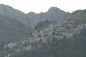 Xtrallusion photo gallery of Italy. Photos, pictures, images and photographs of the Italian Rivieras, the Italian Lakes, the Italian Alps, the Cinque Terre, the Amalfi coast and some of the most beautiful corners of Italy. Plus photos of Italian cities such as Pisa, Milan, Genoa and Rome.